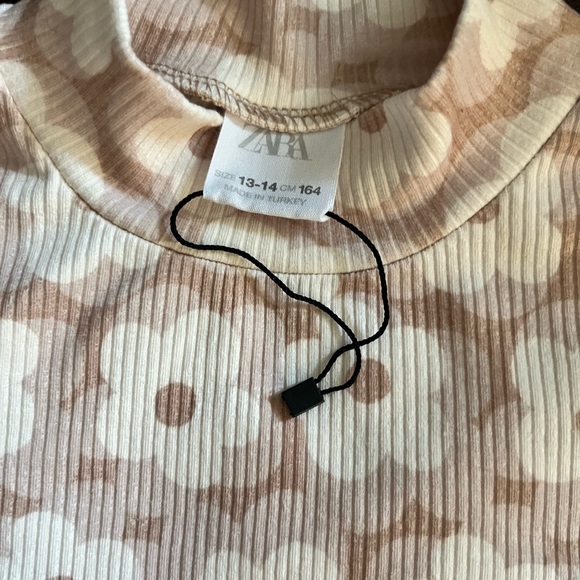 Girls brand new clothing size 13-14: ZARA, ROOTS and FILA - Picture 2 of 6